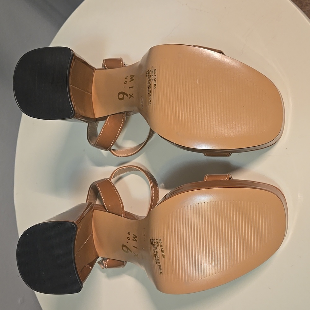 Mix No. 6 Sabria Womans 7 Chunky Heel Sandal - Picture 6 of 8